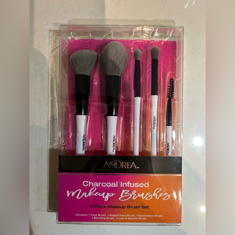 Makeup brushes